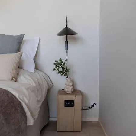 Apartmán Beach Marina B 11 - Merinaekoealahuoneisto Rannalla & Ulkoporeamme *