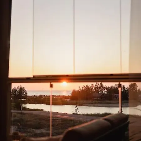 Beach Marina B 11 - Merinaekoealahuoneisto Rannalla & Ulkoporeamme *